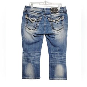 Miss Me Signature Capri Jeans Women’s Size 32 Bling Embellished Pockets Stretch